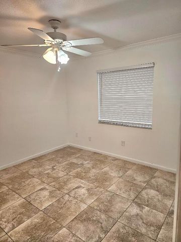 12191 Broadleaf Court, Wellington, FL 33414