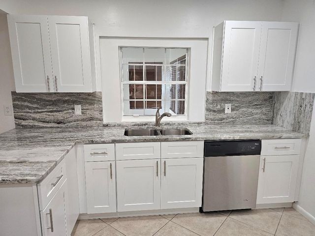 12191 Broadleaf Court, Wellington, FL 33414