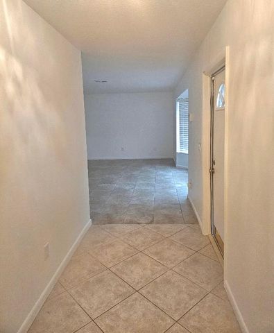 12191 Broadleaf Court, Wellington, FL 33414