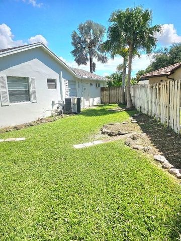 12191 Broadleaf Court, Wellington, FL 33414