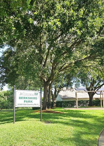 12191 Broadleaf Court, Wellington, FL 33414