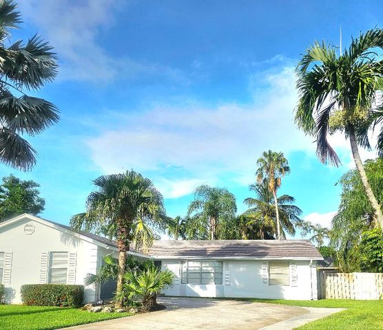 12191 Broadleaf Court, Wellington, FL 33414