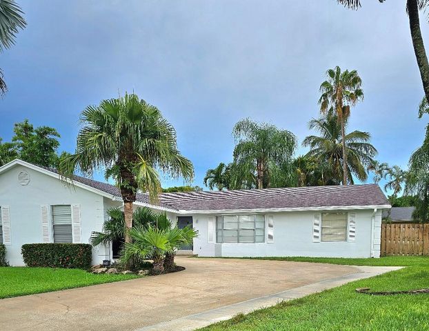 12191 Broadleaf Court, Wellington, FL 33414