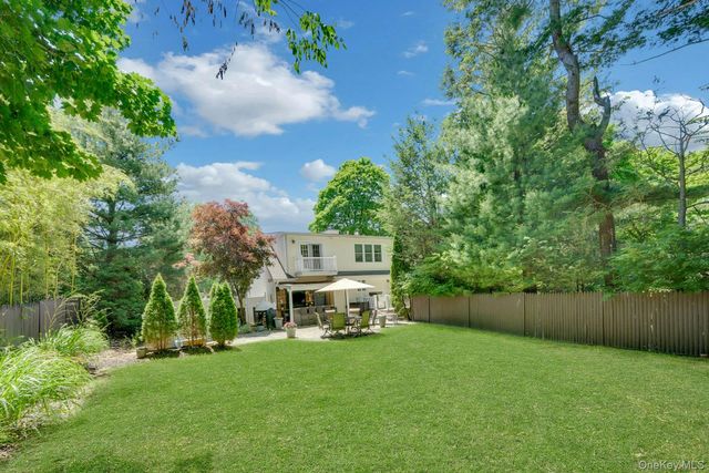 59 Chester Place, Thornwood, NY 10594