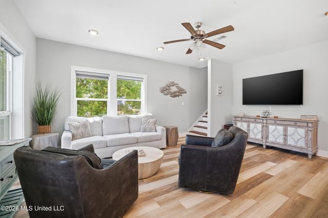 311 Waveland Avenue, Waveland, MS 39576