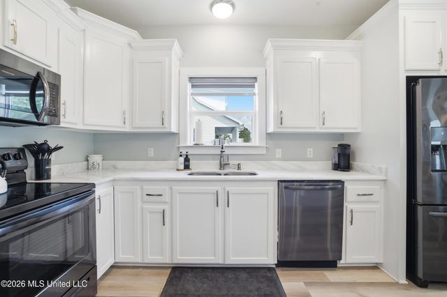 311 Waveland Avenue, Waveland, MS 39576