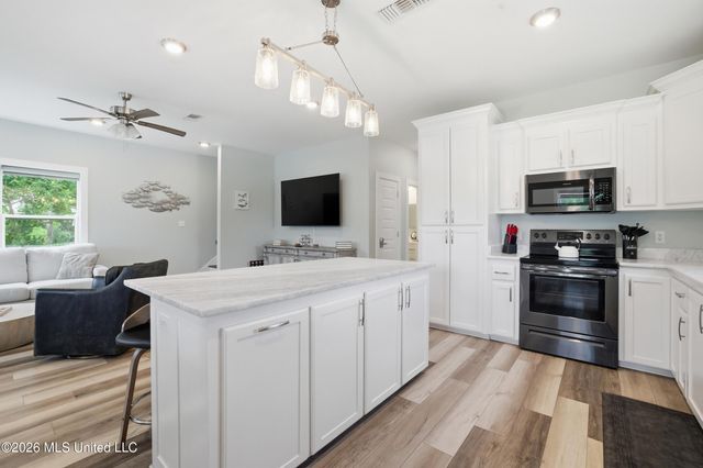 311 Waveland Avenue, Waveland, MS 39576