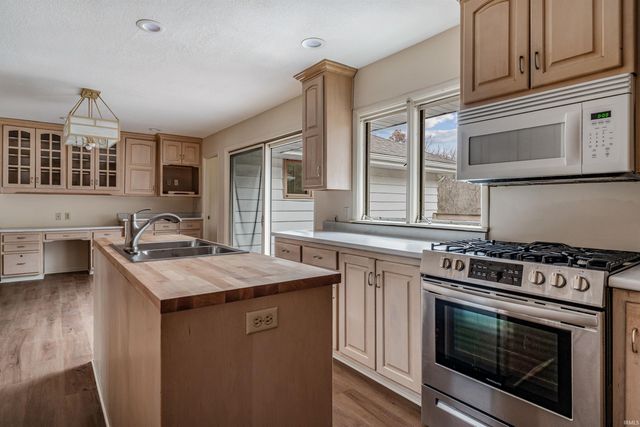 7137 Rose Ann Parkway, Fort Wayne, IN 46804