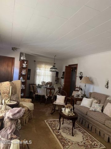 215 Nunn Street, Havelock, NC 28532