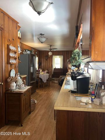 215 Nunn Street, Havelock, NC 28532