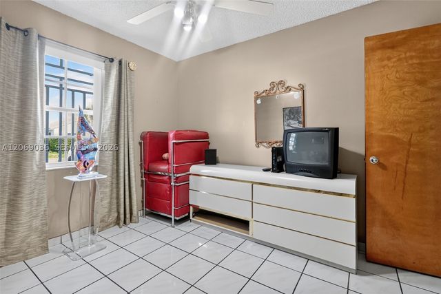 6983 W 24th Ln, Hialeah, FL 33016