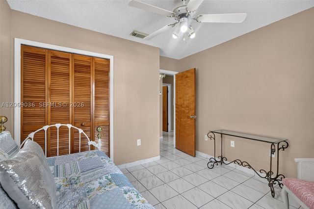 6983 W 24th Ln, Hialeah, FL 33016