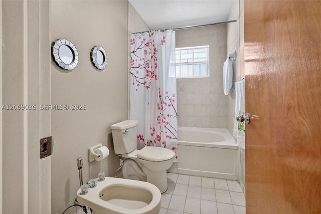 6983 W 24th Ln, Hialeah, FL 33016