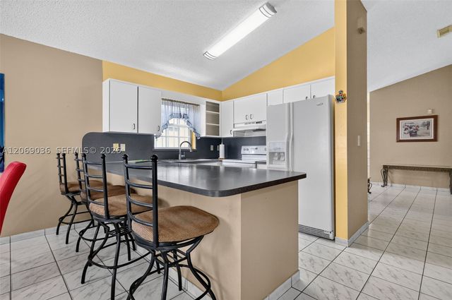 6983 W 24th Ln, Hialeah, FL 33016