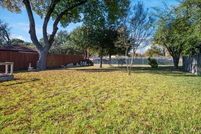 7207 Dalewood Lane, Dallas, TX 75214