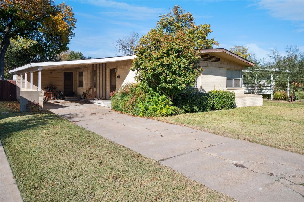 7207 Dalewood Lane, Dallas, TX 75214