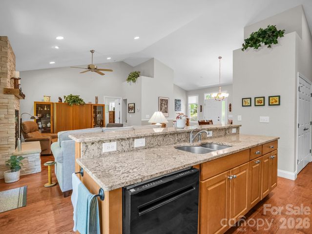 440 Bitterroot Circle 301, Rutherfordton, NC 28138