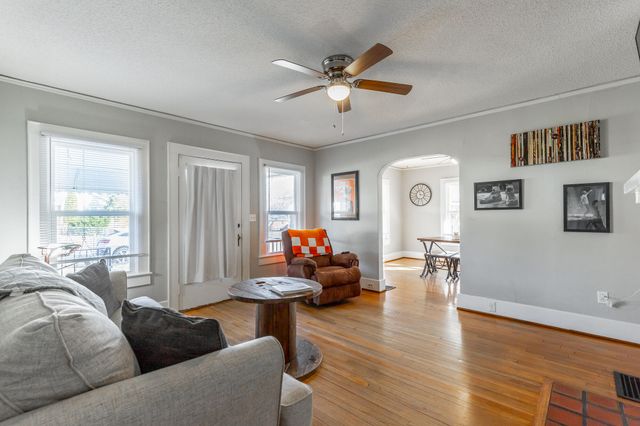 77 Nawaka Avenue, Rossville, GA 30741