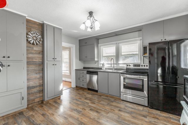 77 Nawaka Avenue, Rossville, GA 30741