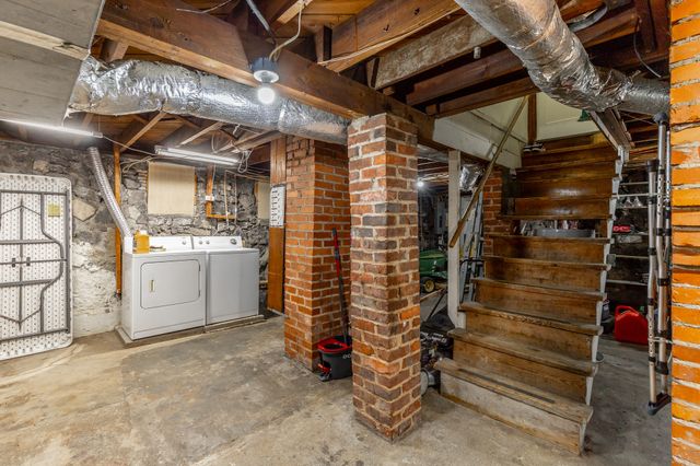 77 Nawaka Avenue, Rossville, GA 30741