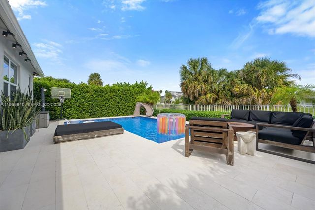 1465 Bursera Ter, Hollywood, FL 33021