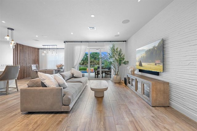 1465 Bursera Ter, Hollywood, FL 33021