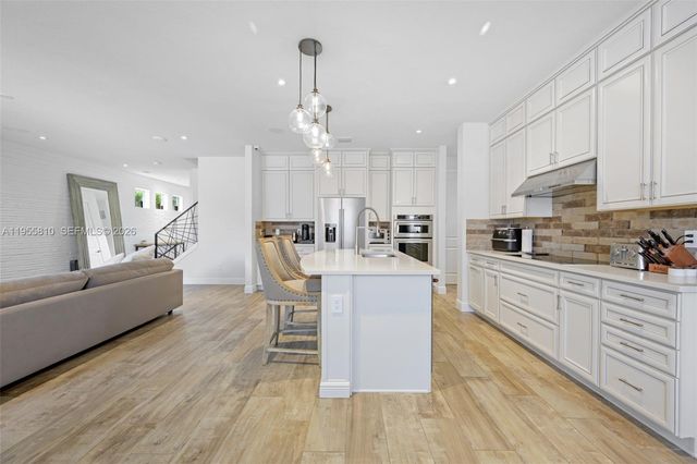 1465 Bursera Ter, Hollywood, FL 33021