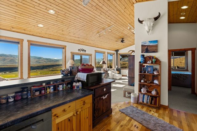 18 Libra Drive, Emigrant, MT 59027