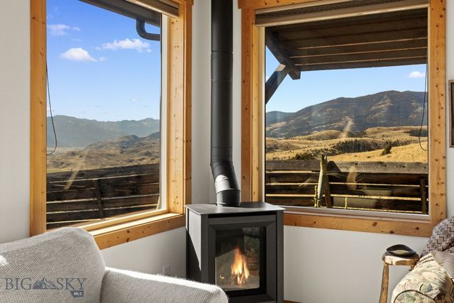 18 Libra Drive, Emigrant, MT 59027