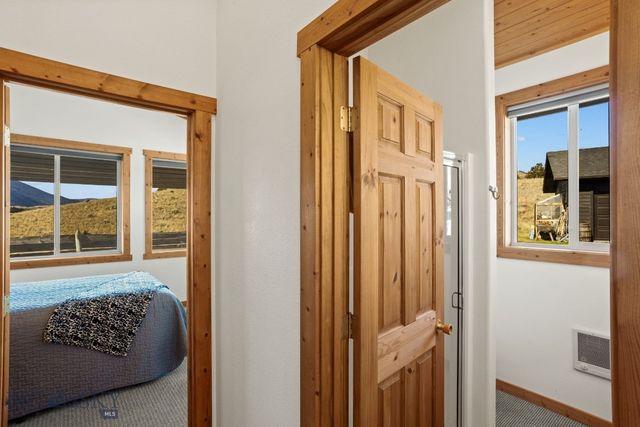 18 Libra Drive, Emigrant, MT 59027