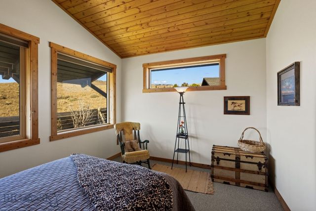 18 Libra Drive, Emigrant, MT 59027