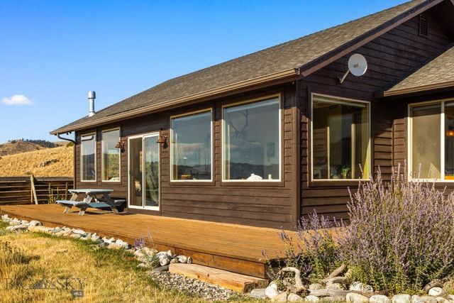 18 Libra Drive, Emigrant, MT 59027