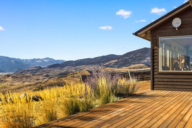 18 Libra Drive, Emigrant, MT 59027