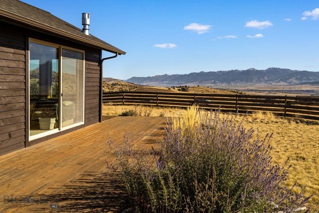 18 Libra Drive, Emigrant, MT 59027