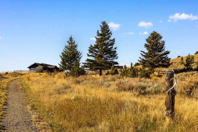 18 Libra Drive, Emigrant, MT 59027