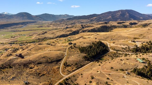 18 Libra Drive, Emigrant, MT 59027