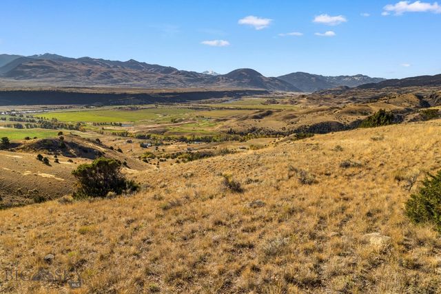 18 Libra Drive, Emigrant, MT 59027