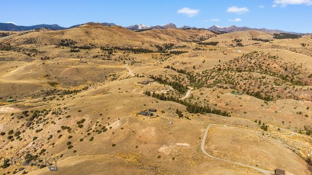 18 Libra Drive, Emigrant, MT 59027