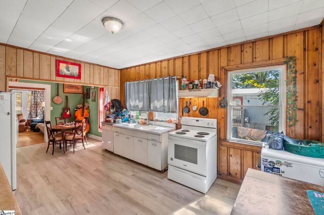 157 Stoney Brook Road, Boiling Springs, SC 29316