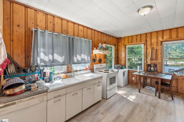 157 Stoney Brook Road, Boiling Springs, SC 29316