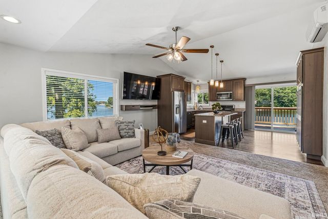 10287 Vistula Road, Osceola, IN 46561