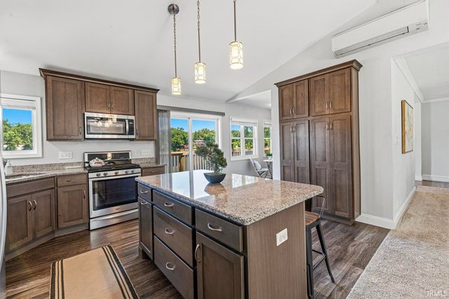 10287 Vistula Road, Osceola, IN 46561