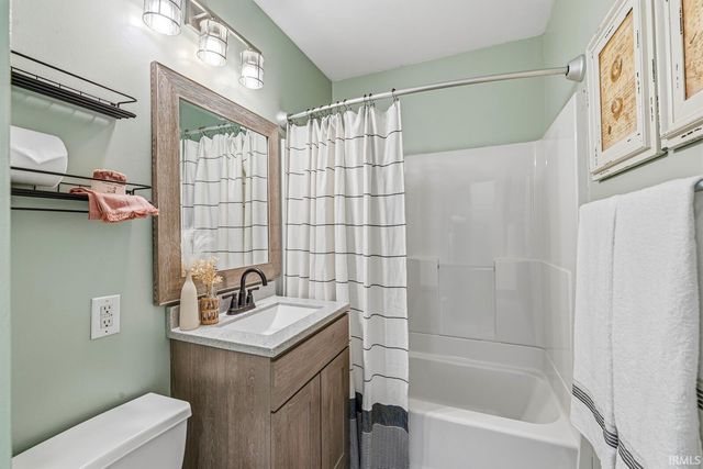 10287 Vistula Road, Osceola, IN 46561