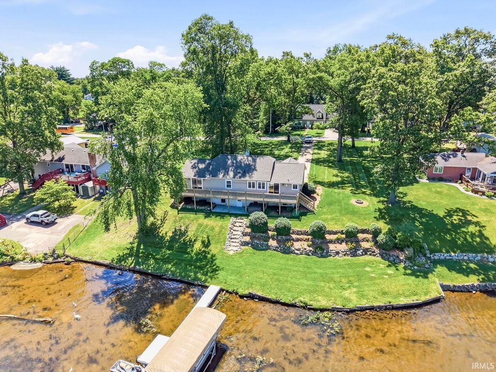 10287 Vistula Road, Osceola, IN 46561