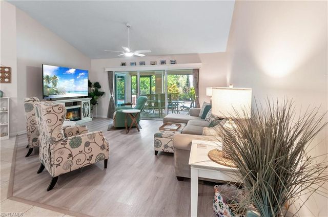 6041 Westbourgh DR, Naples, FL 34112