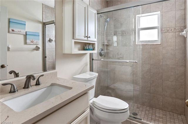 6041 Westbourgh DR, Naples, FL 34112