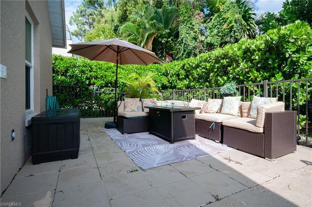 6041 Westbourgh DR, Naples, FL 34112