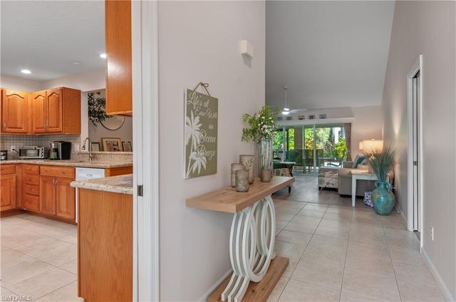 6041 Westbourgh DR, Naples, FL 34112