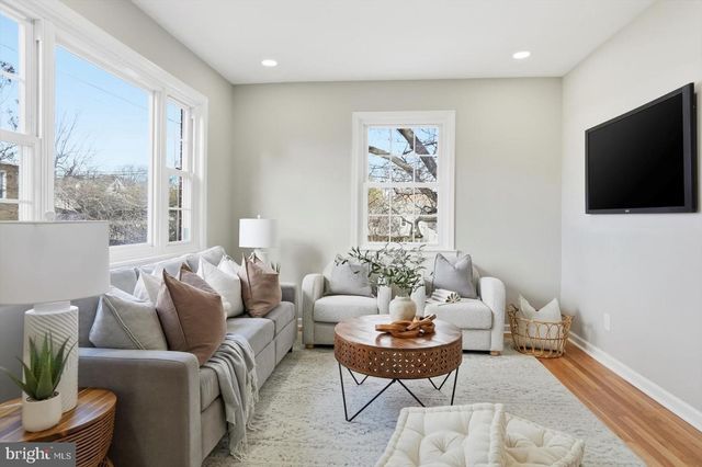 2900 FLORIDA AVE, Baltimore, MD 21227