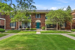 12042 15 Mile Road, Sterling Heights, MI 48312